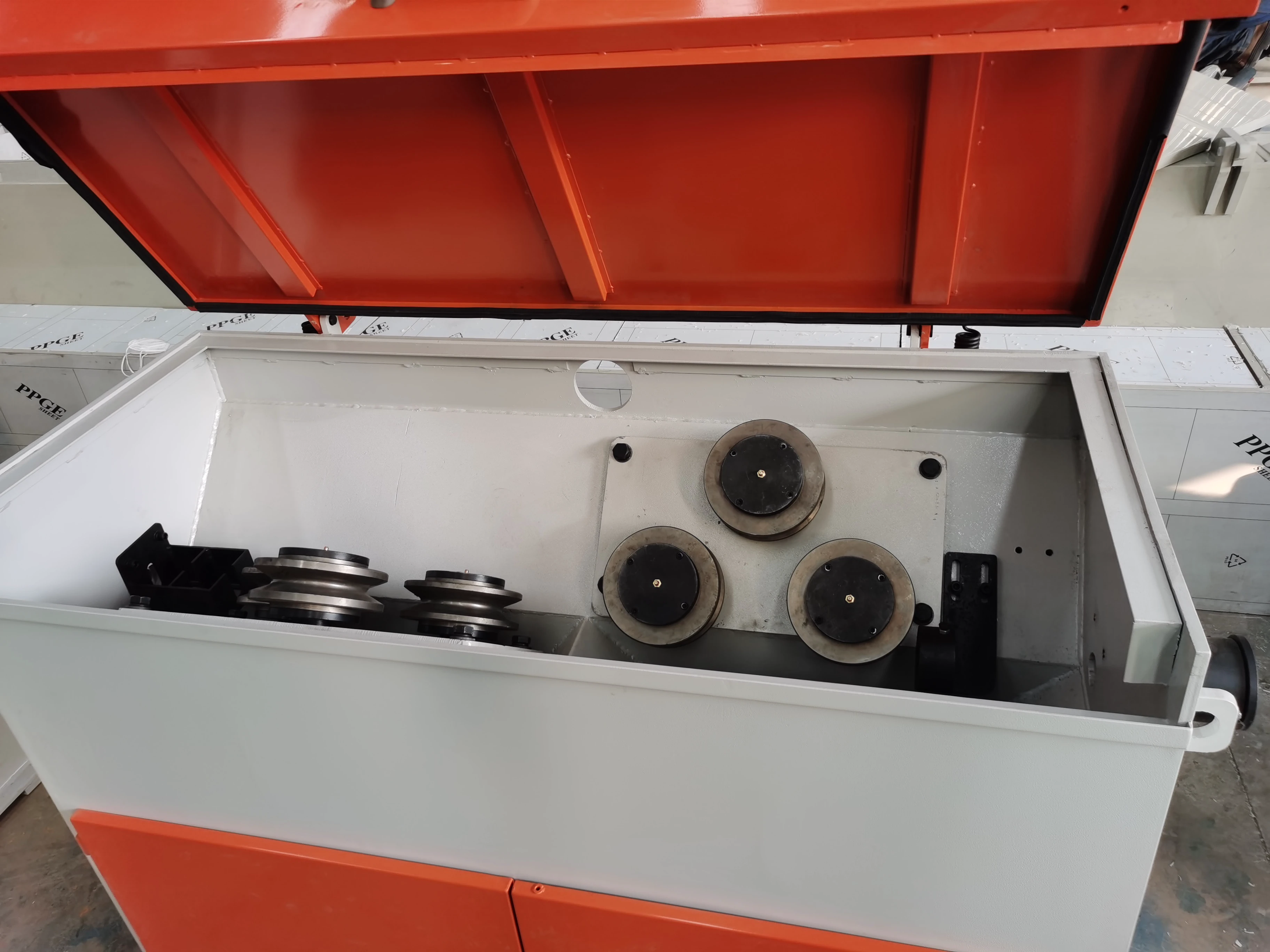 机械剥壳除锈机